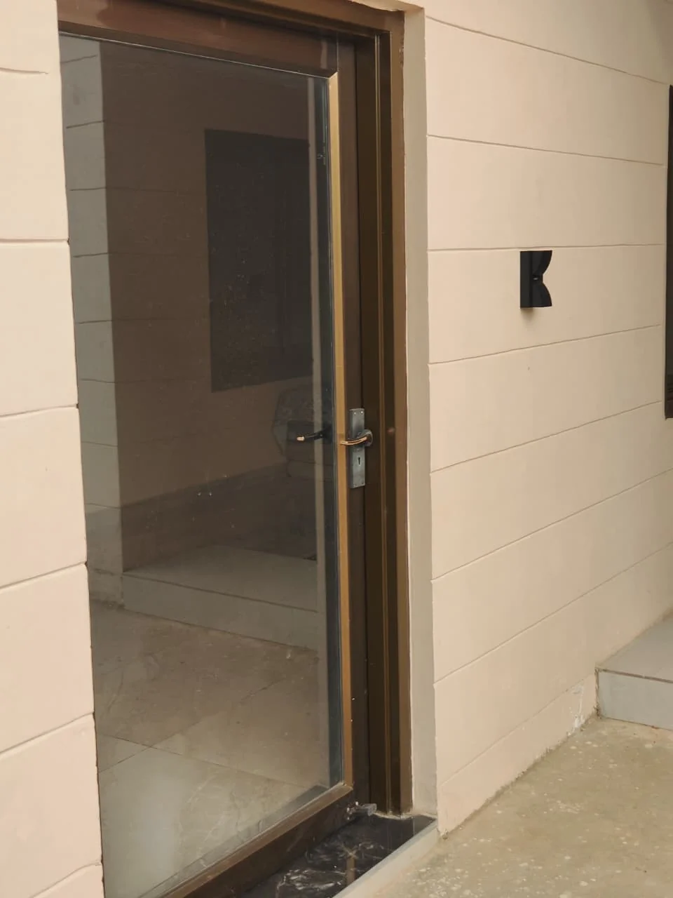 Showcase photo 2 for Powder-Coated Aluminium Sliding Windows & Partitions